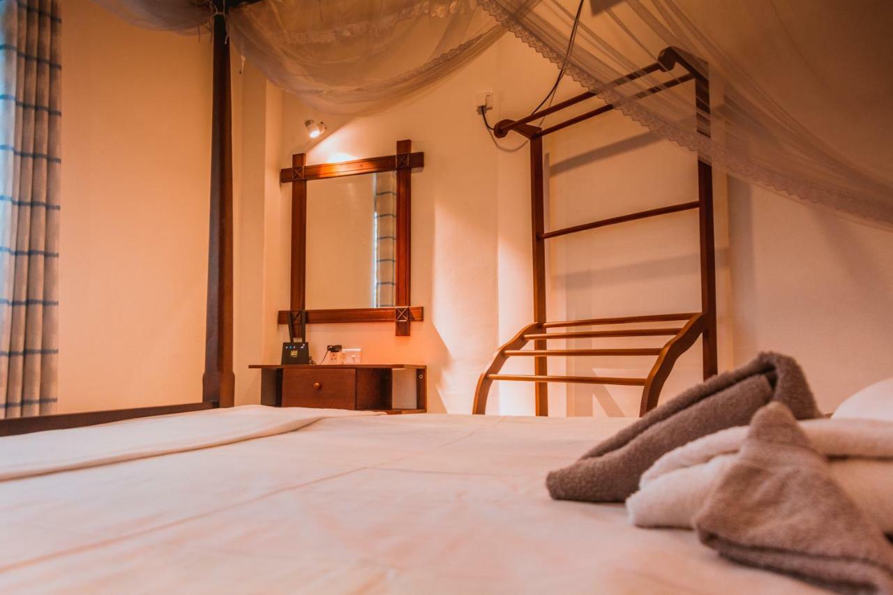 Guesthouse Bodensee Hikkaduwa Extérieur photo